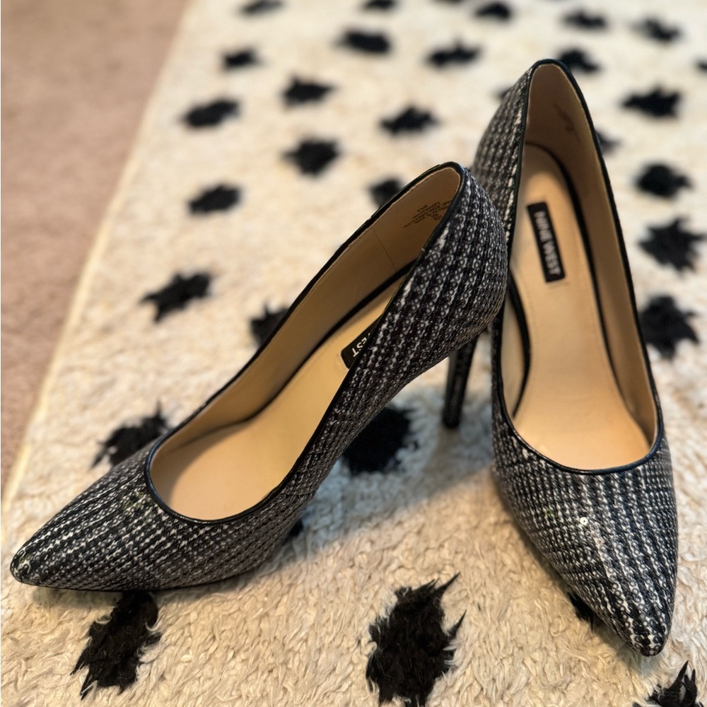 Nine West Black and White Heels with Sleek Design
